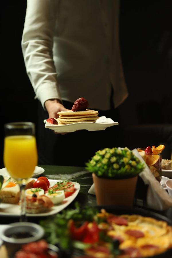 Hotel Opera Pristina Eksteriør bilde