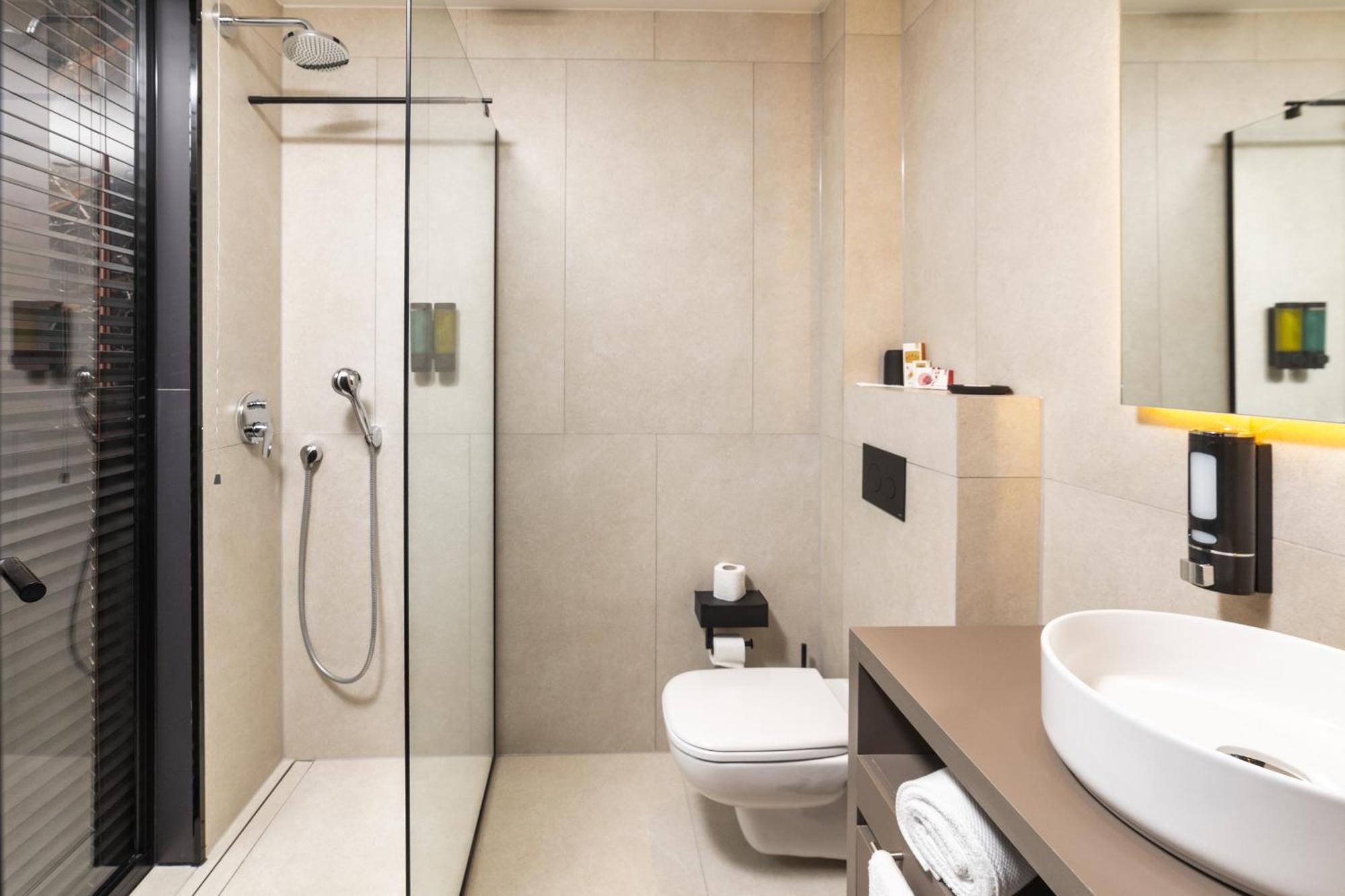 Hotel Opera Pristina Eksteriør bilde